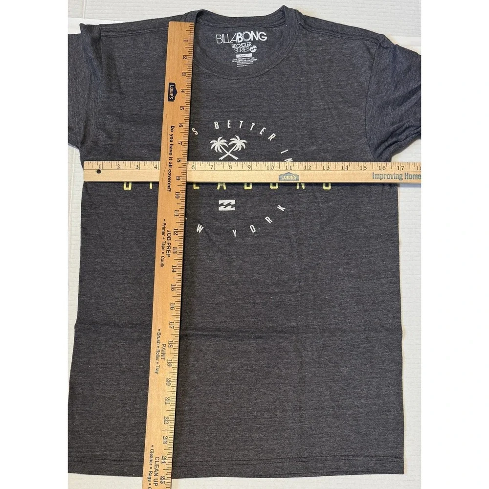 BILLABONG - Men's Gray Lifes Better in New York Tee T-Shirt - Size Small‎